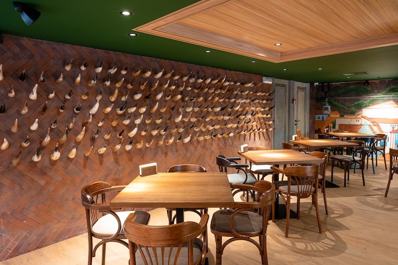 Зал с именными рогами