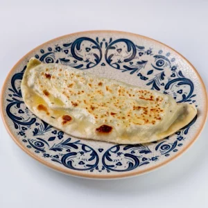 Кутаб с зеленью и сыром